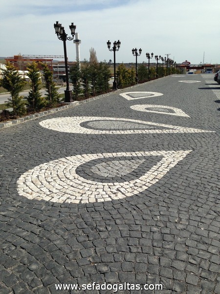 Bazalt Taşı Döşemesi